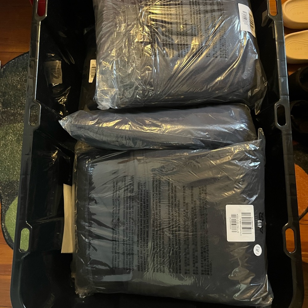 Yeezy Gap Polar Fleece Black - Picture 7 of 7